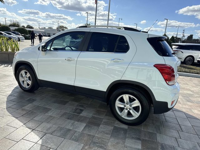 Used 2019 Chevrolet Trax LT w/ LT Convenience Package image 4