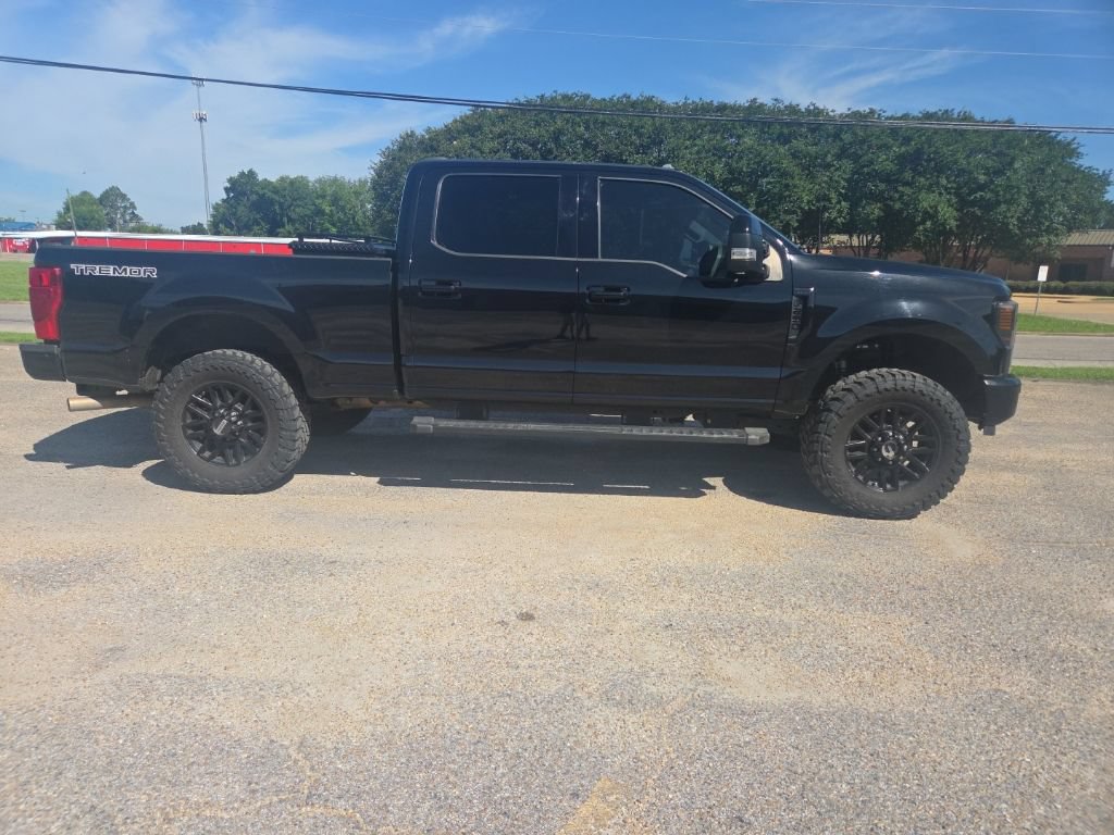 Used 2022 Ford F250 Lariat w/ Black Appearance Package AWD/4WD image 10