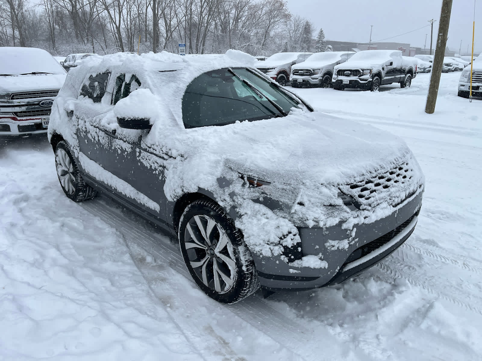 Used 2023 Land Rover Range Rover Evoque SE image 2