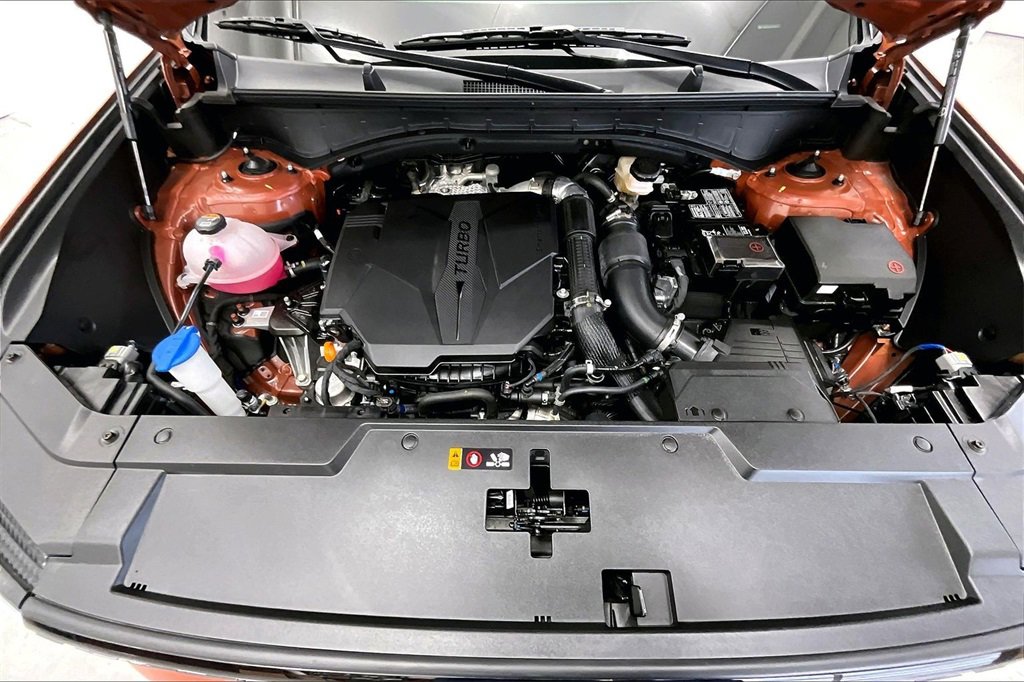 Certified 2025 Hyundai Santa Fe Calligraphy image 9