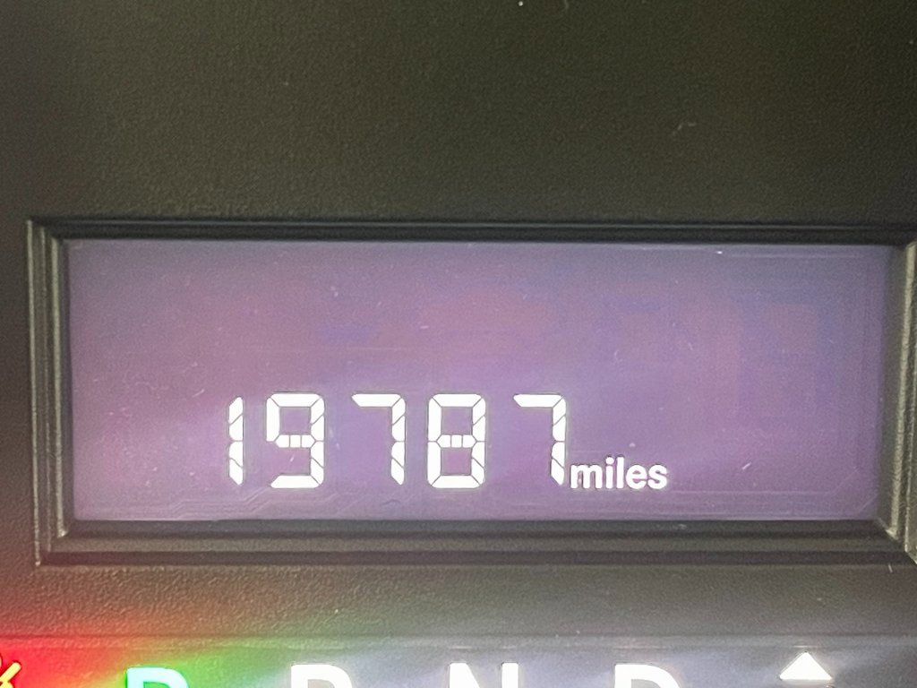 Used 2018 Dodge Grand Caravan SE w/ UConnect Hands-Free Group image 18