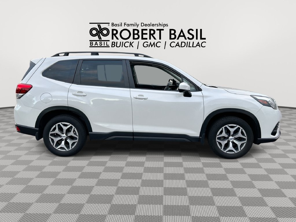 Used 2023 Subaru Forester Premium AWD/4WD image 9
