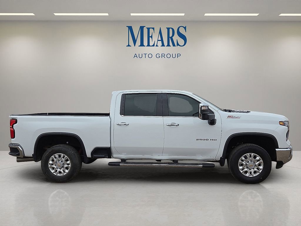 Used 2025 Chevrolet Silverado 2500 LTZ w/ LTZ Premium Package AWD/4WD image 6