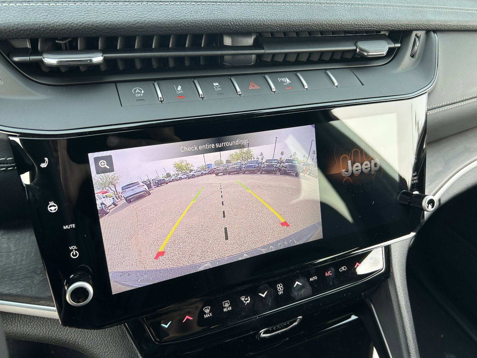 New 2026 Jeep Grand Cherokee Altitude AWD/4WD image 20