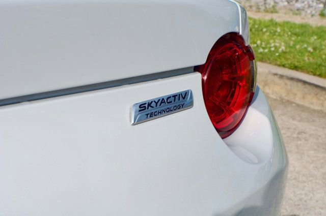 Used 2018 MAZDA MX-5 Miata Grand Touring RWD image 16