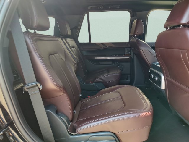 Used 2024 Ford Expedition Limited RWD image 30