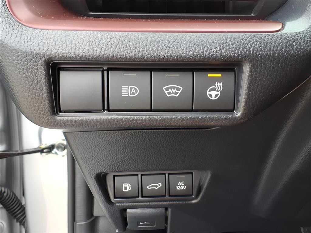 New 2026 Toyota Prius Plug-In Hybrid FWD image 13