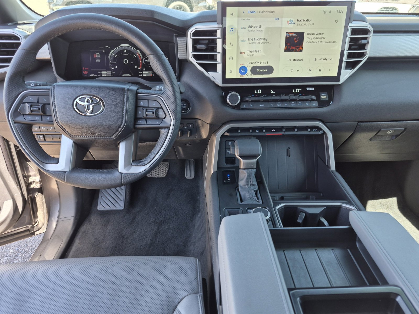 Used 2025 Toyota Tundra Limited image 18