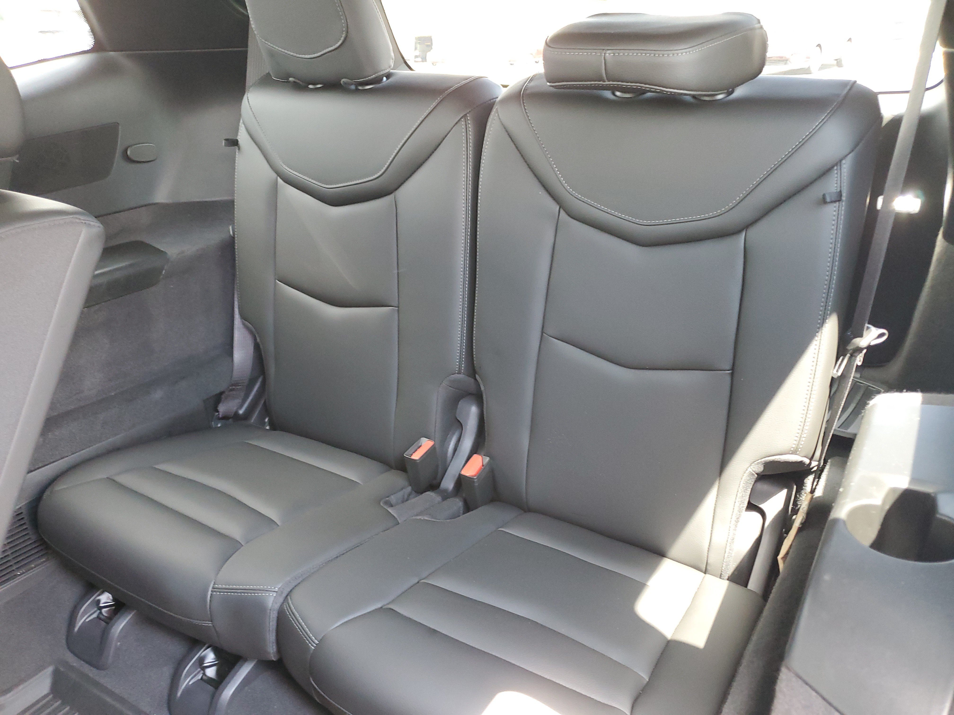 Used 2024 Cadillac XT6 Luxury w/ LPO, Floor Liner Package AWD/4WD image 11