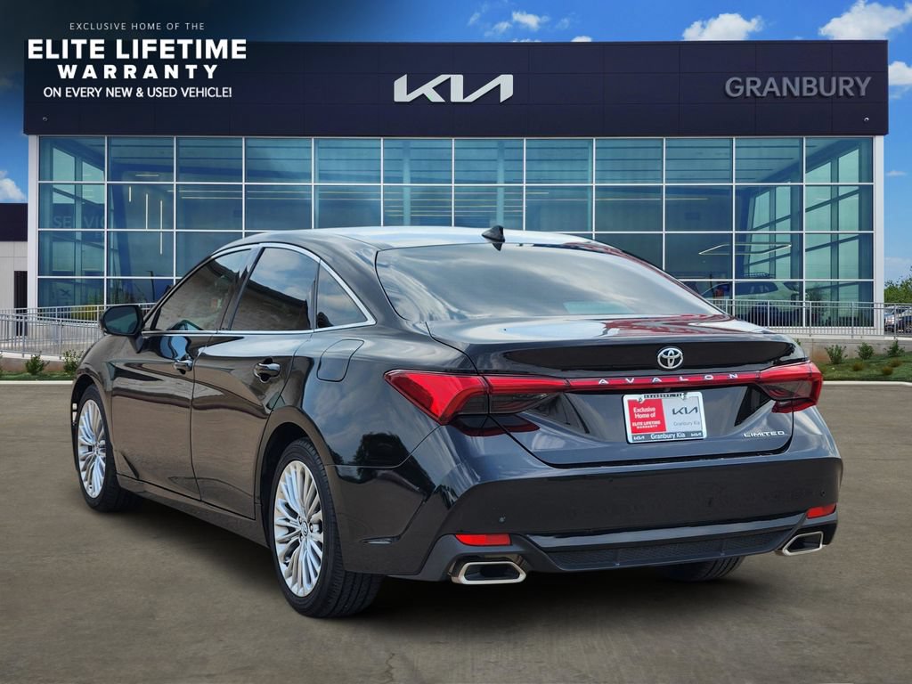 Used 2020 Toyota Avalon Limited w/ Advanced Safety Package FWD image 4