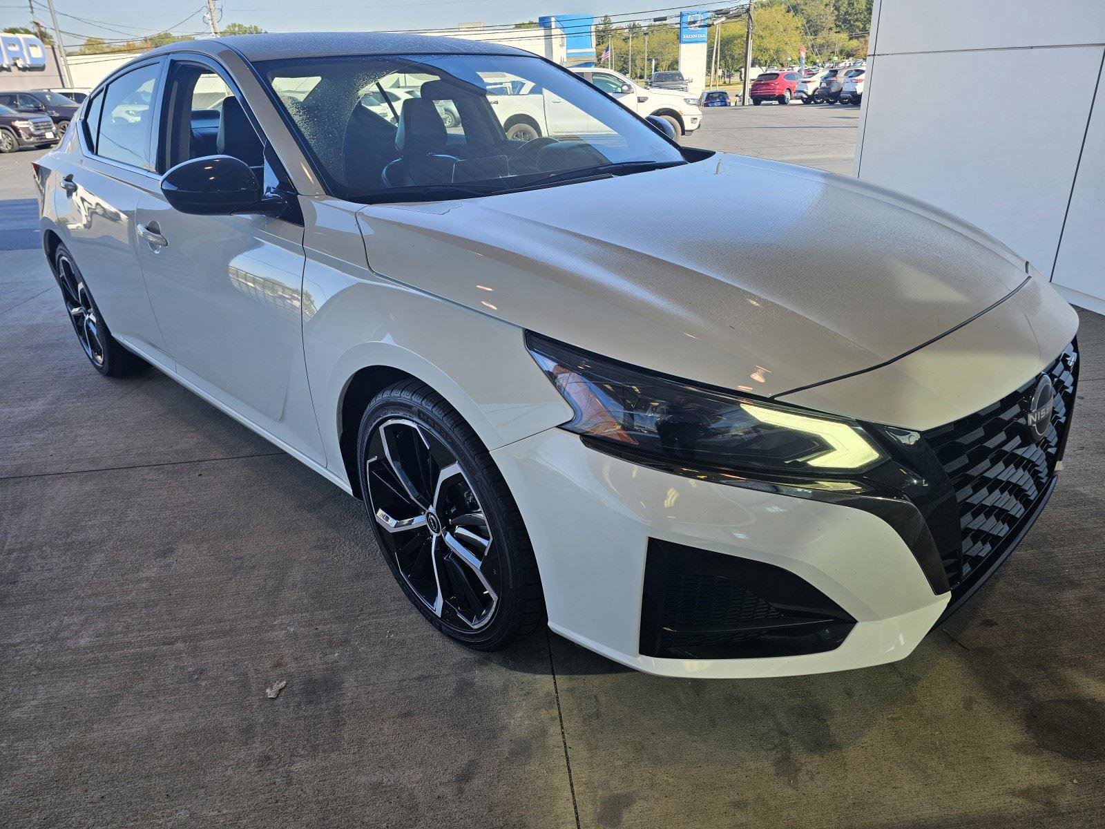 Used 2023 Nissan Altima 2.5 SR image 8