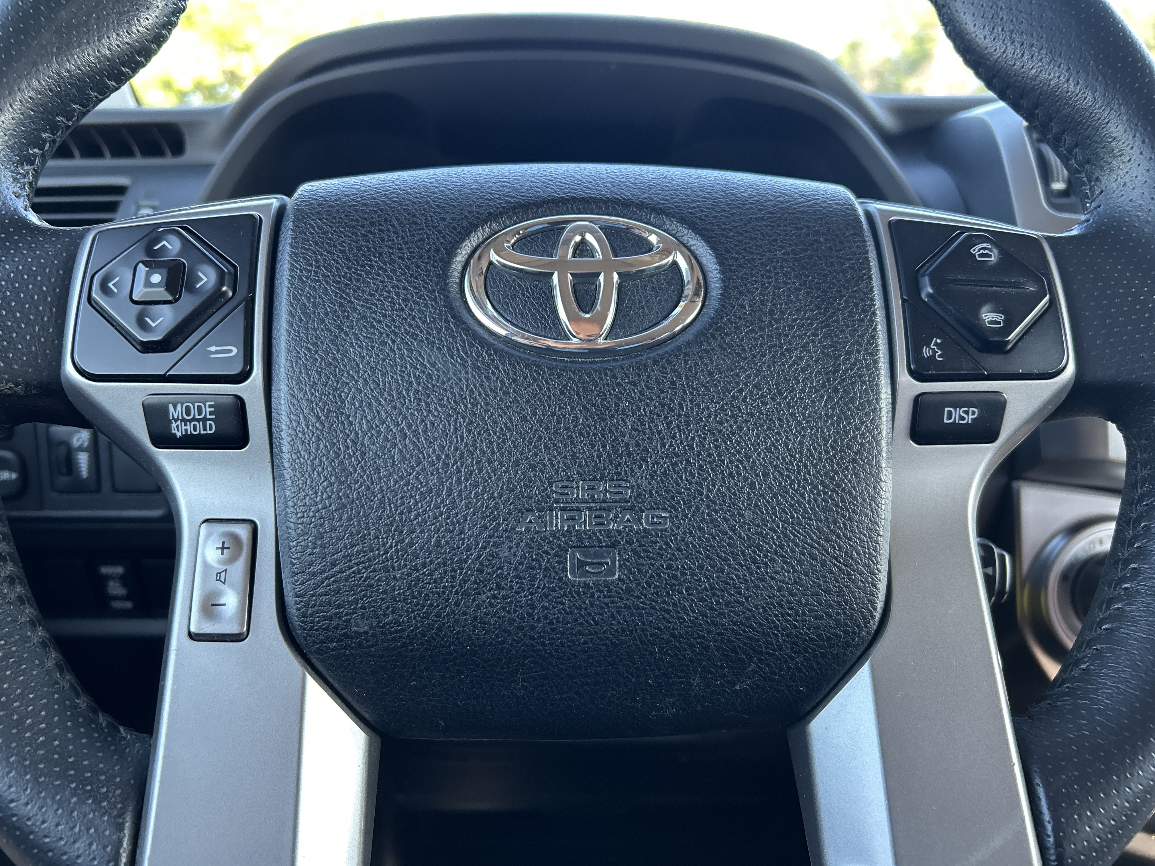 Used 2015 Toyota 4Runner SR5 AWD/4WD image 14