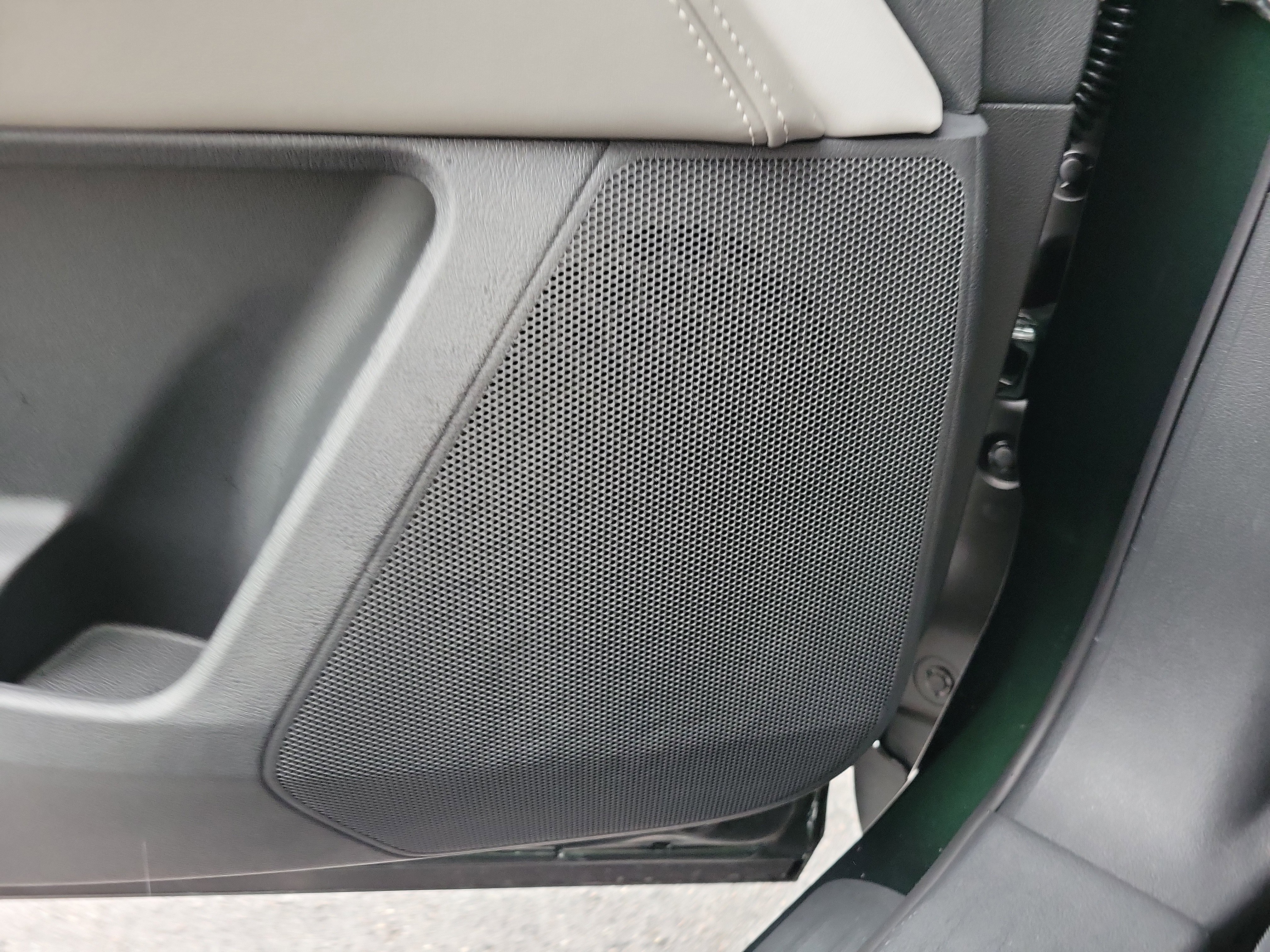 New 2027 INFINITI QX60 Luxe w/ Cargo Package FWD image 18