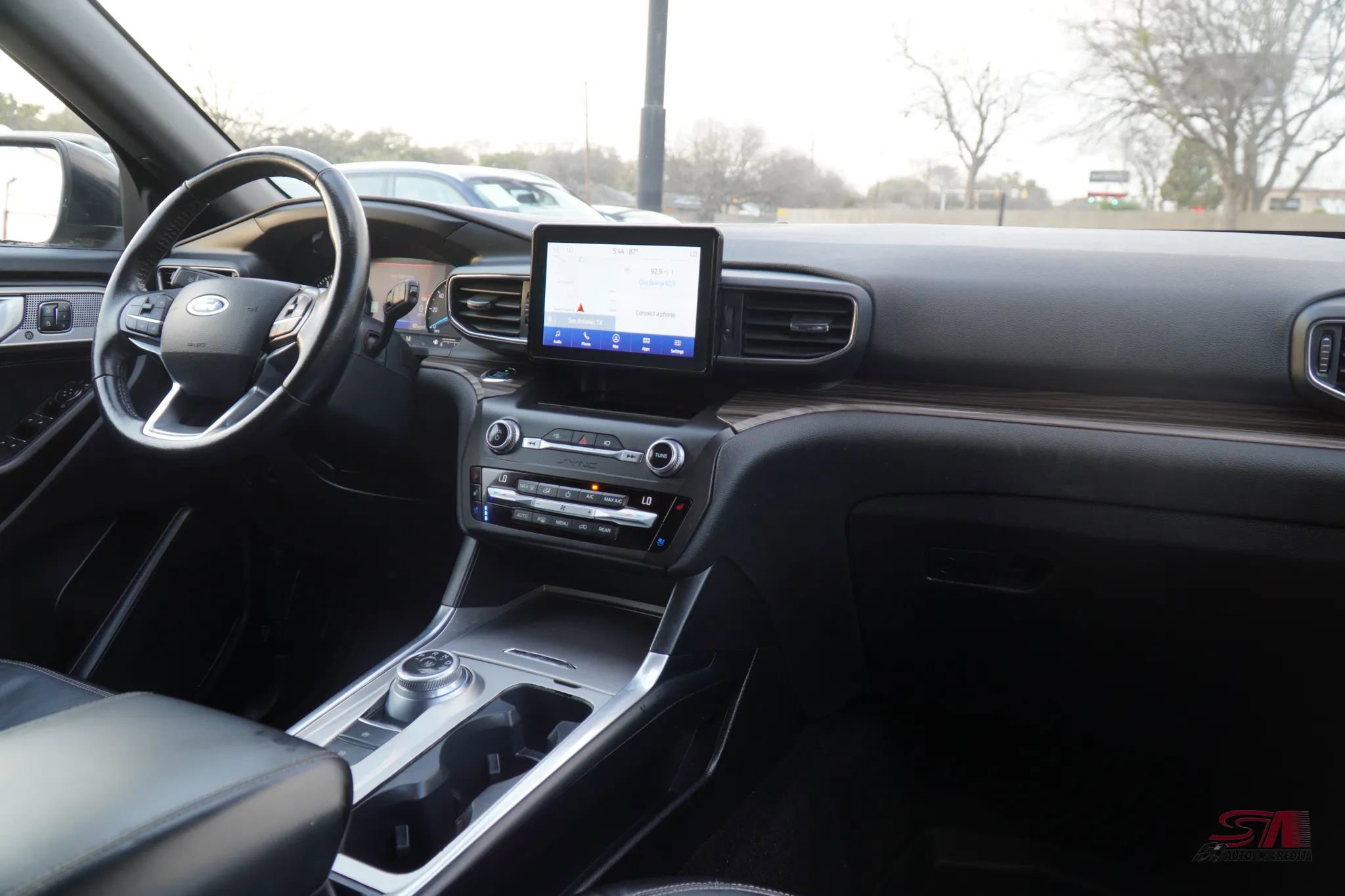 Used 2020 Ford Explorer Limited w/ Class III Trailer Tow Package image 17