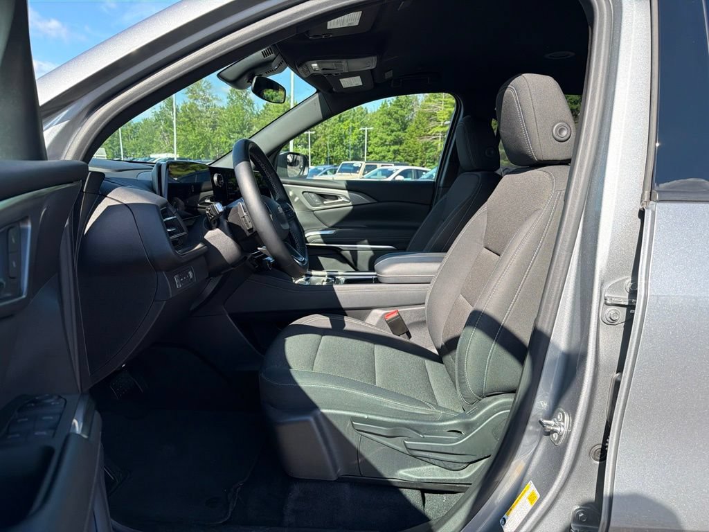 Used 2024 Chevrolet Traverse LS w/ LPO, Floor Liner Package AWD/4WD image 27