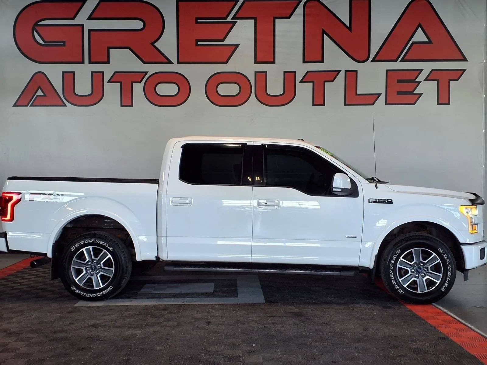 Used 2015 Ford F150 Lariat w/ Equipment Group 502A Luxury