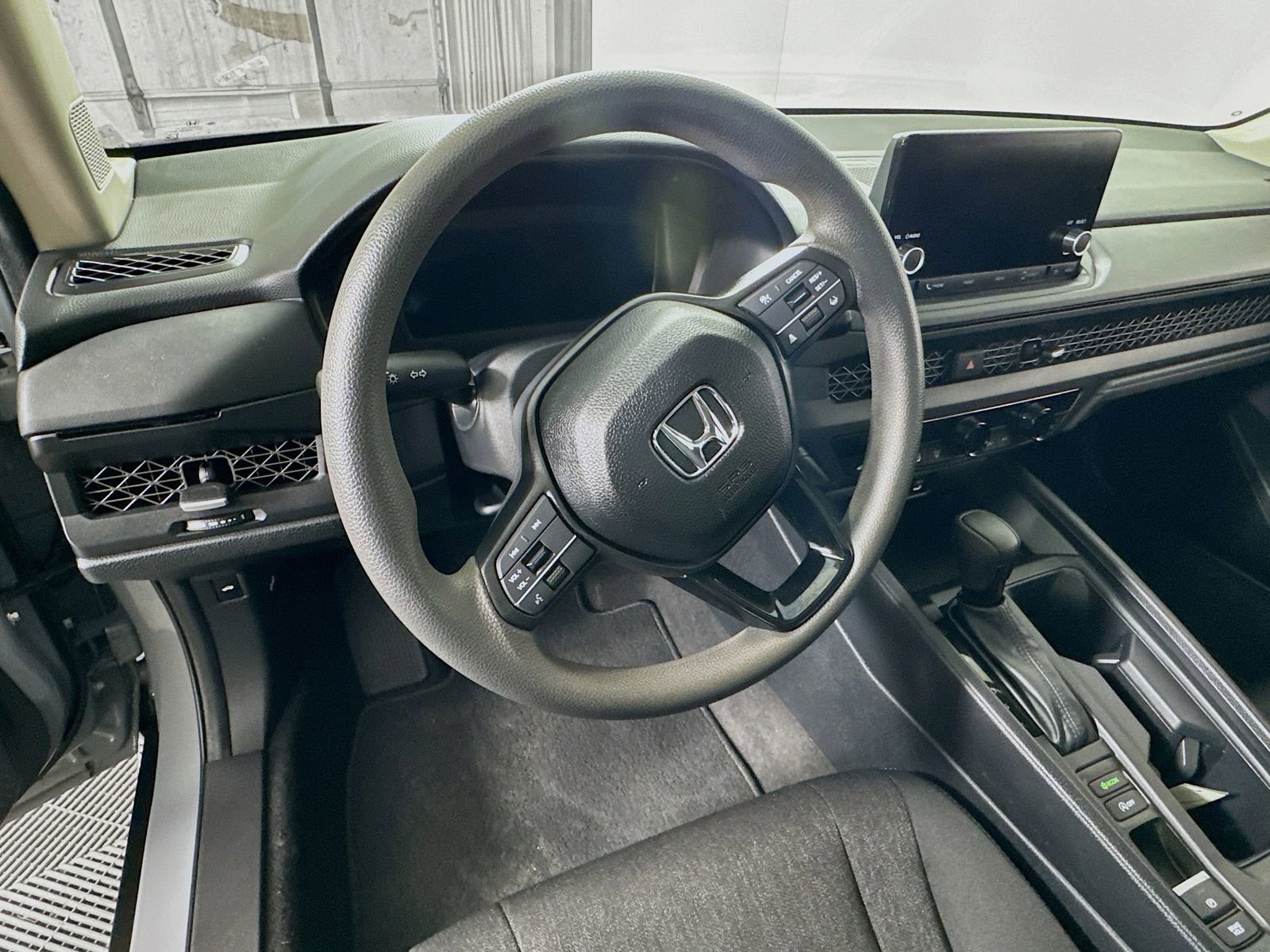 Used 2025 Honda Accord SE image 9
