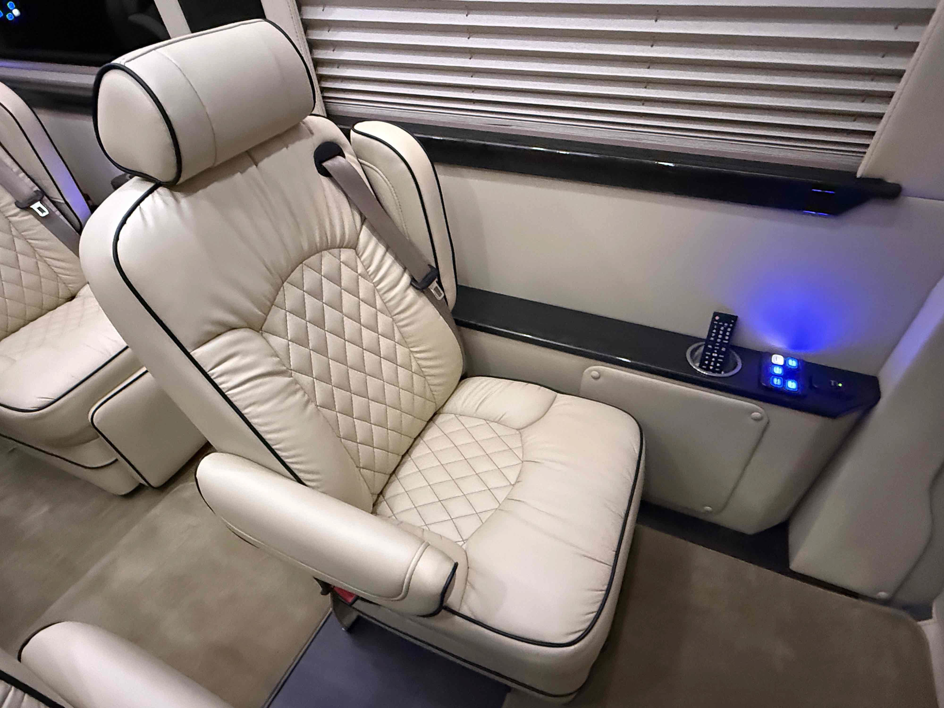 Used 2017 Mercedes-Benz Sprinter 3500 image 48