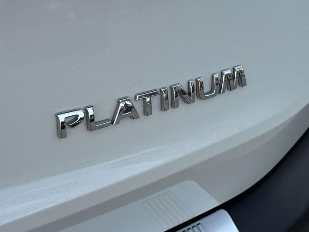 Used 2023 Nissan Rogue Platinum w/ Platinum Premium Package FWD image 7