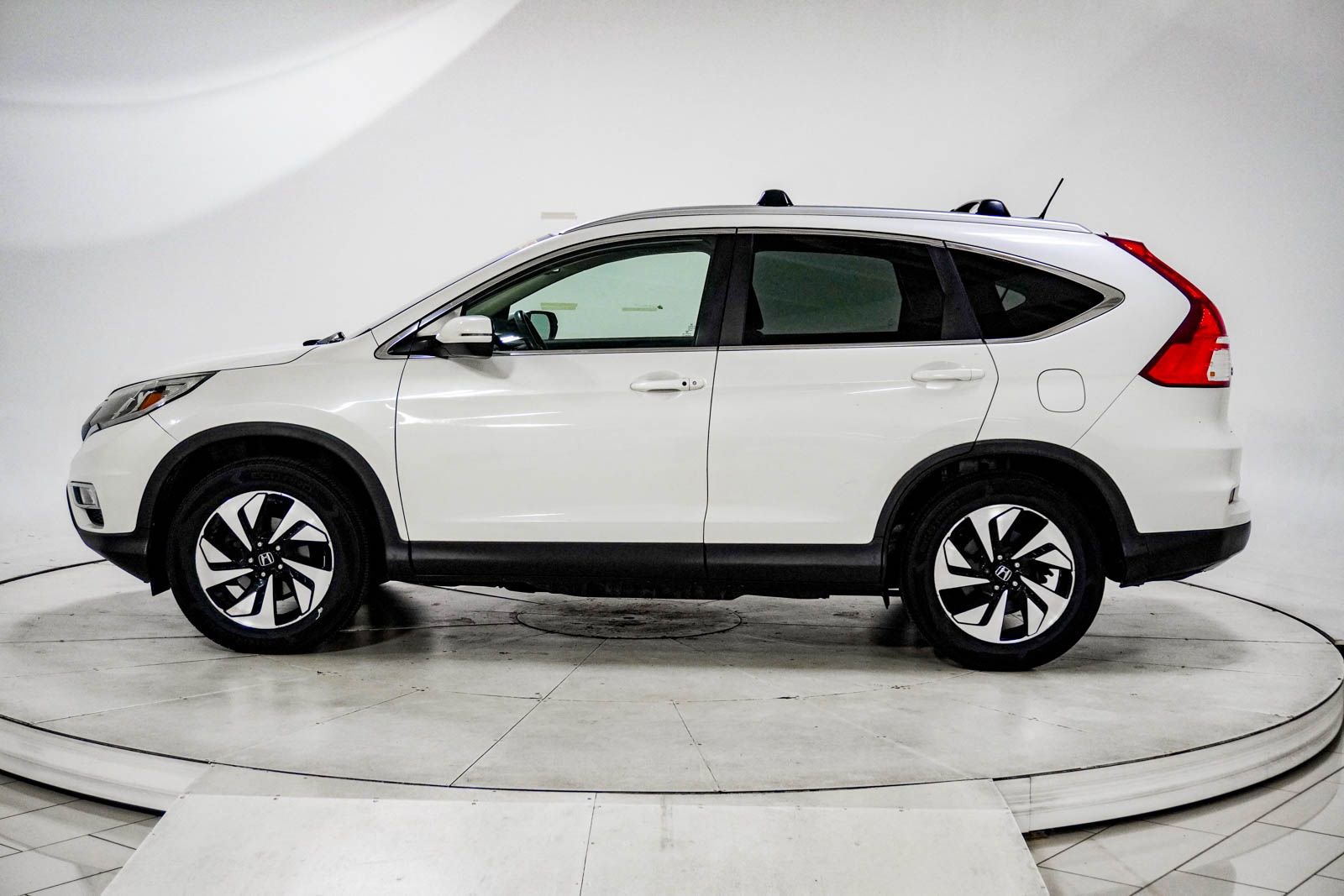 Used 2015 Honda CR-V Touring image 5