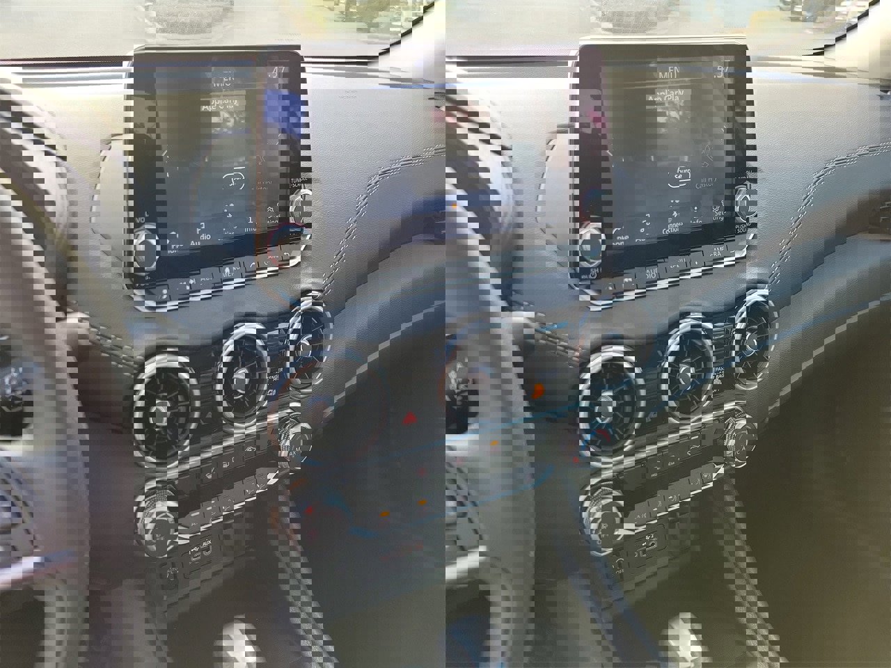 Used 2024 Nissan Sentra SV image 23