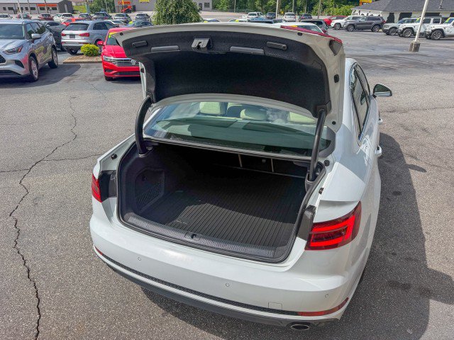 Used 2018 Audi A4 2.0T Premium Plus w/ Premium Plus Package AWD/4WD image 18