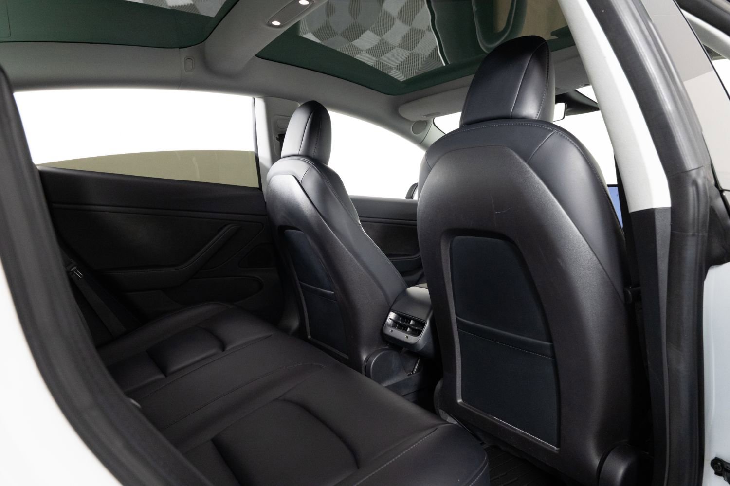 Used 2018 Tesla Model 3 Long Range image 21