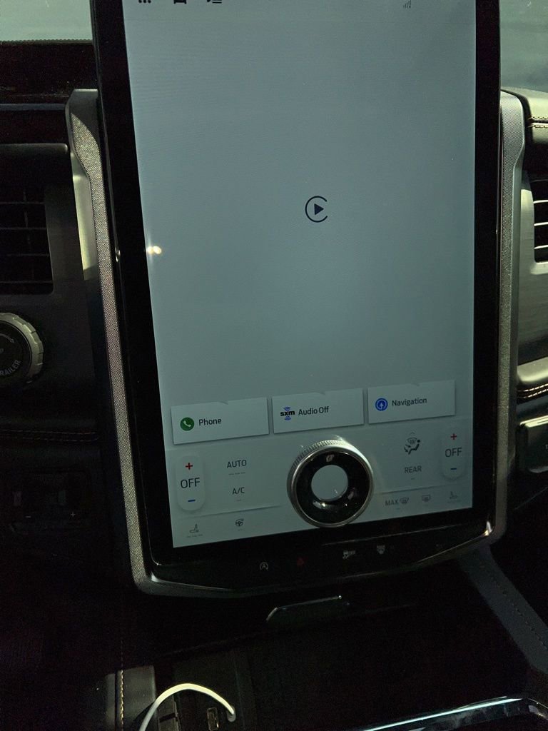 Used 2024 Ford Expedition Platinum image 8