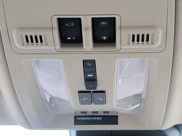 Used 2014 Cadillac SRX Premium image 25