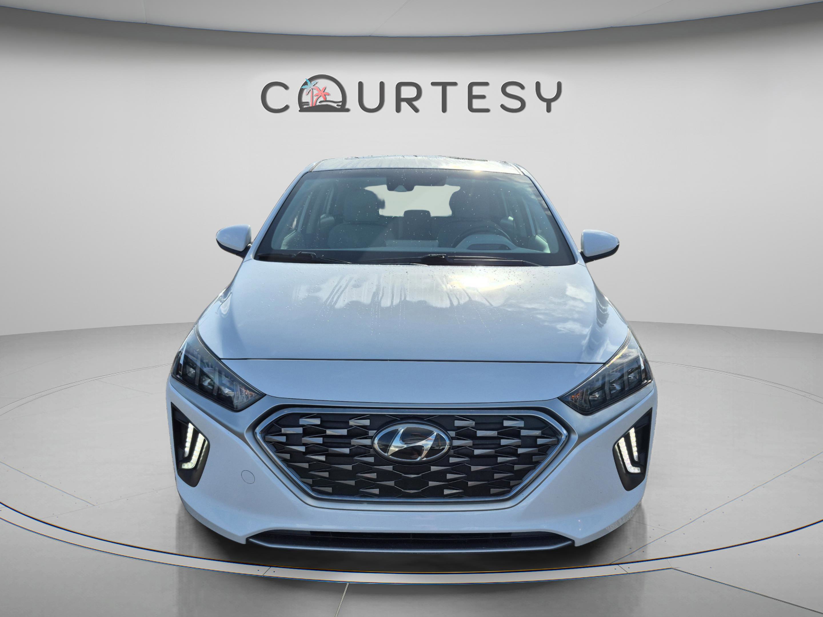 Used 2020 Hyundai Ioniq SEL FWD image 8