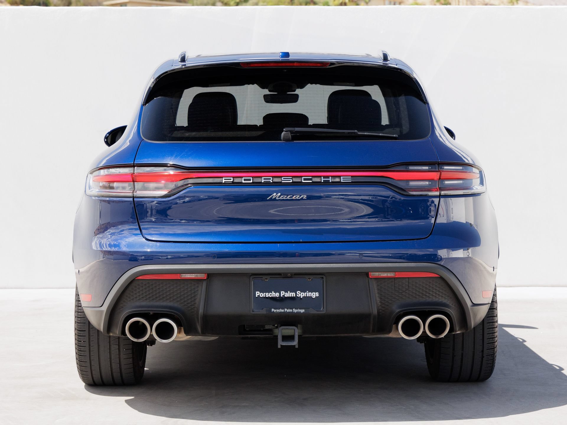 Certified 2022 Porsche Macan AWD/4WD image 6