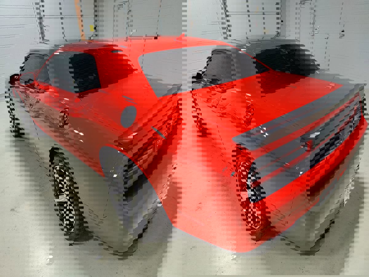 Used 2015 Dodge Challenger R/T Plus image 19