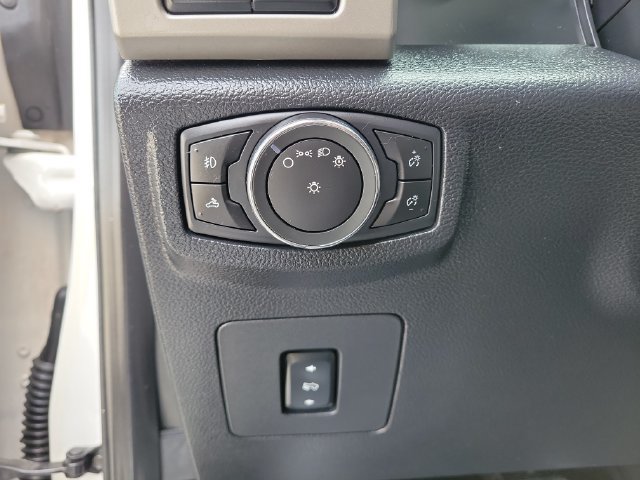 Used 2015 Ford F150 Lariat RWD image 18