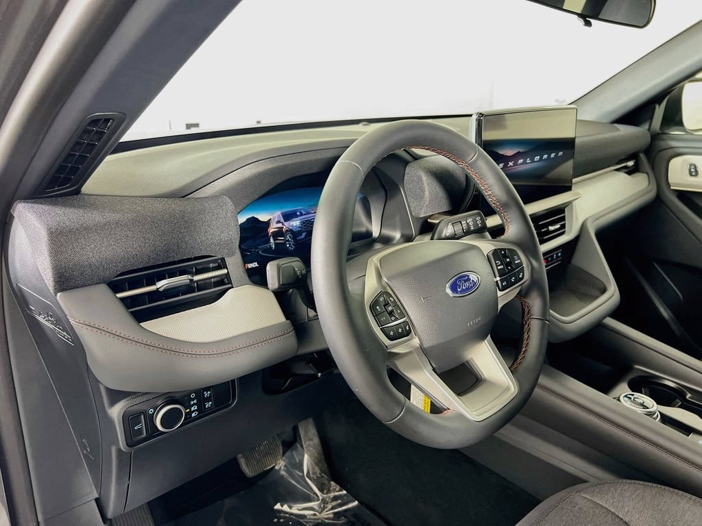 New 2027 Ford Explorer Active AWD/4WD image 3