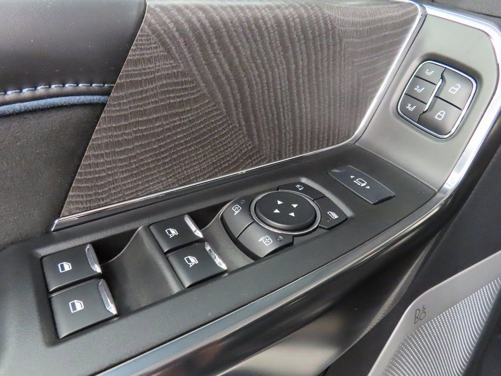 Used 2025 Ford F250 Platinum AWD/4WD image 75