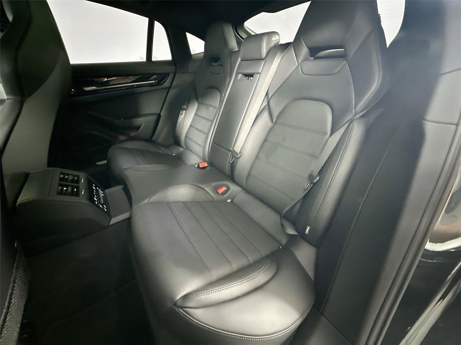 Certified 2024 Porsche Panamera image 26