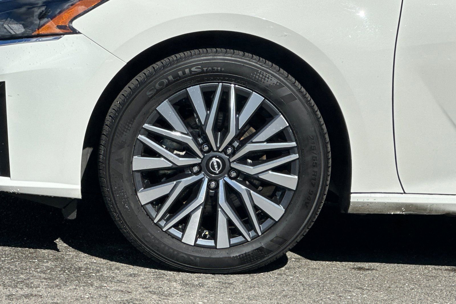 Certified 2025 Nissan Altima 2.5 SV image 31