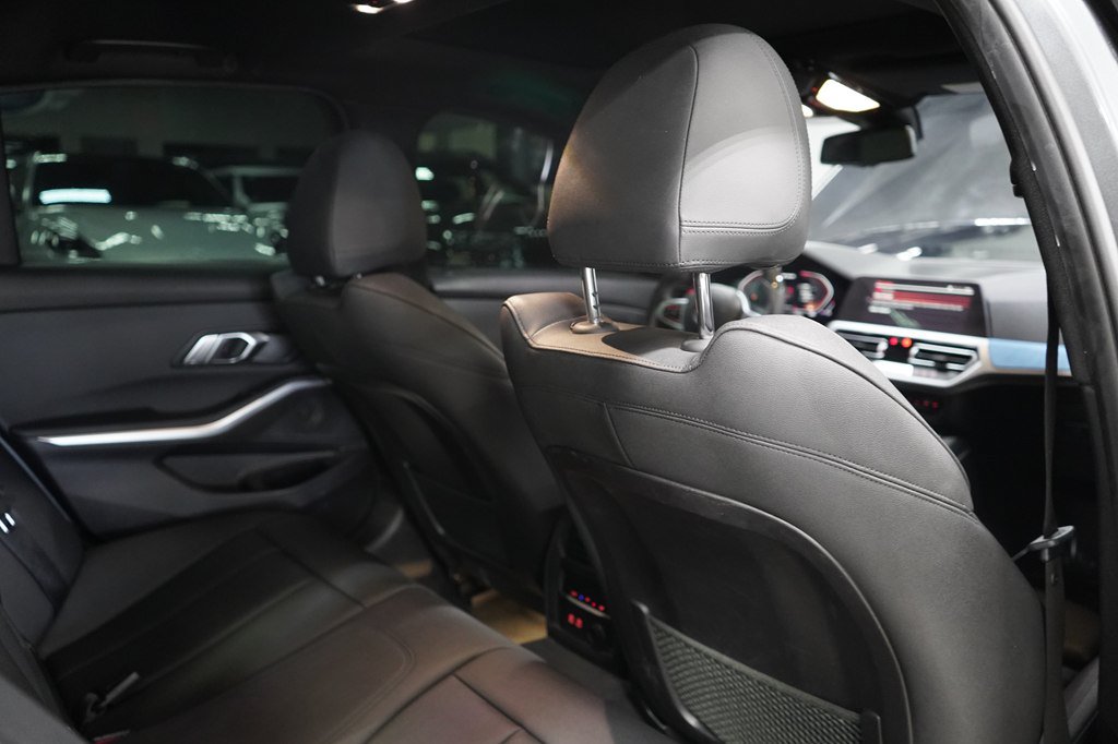 Used 2020 BMW M340i RWD image 25