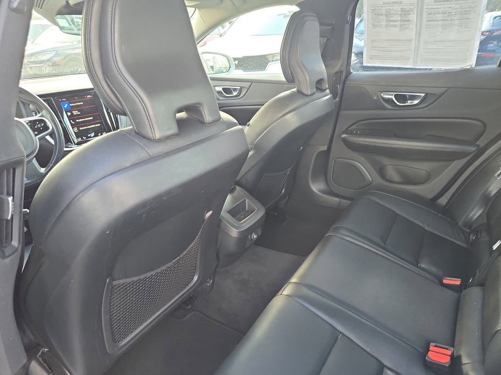 Used 2020 Volvo S60 T5 Momentum image 13