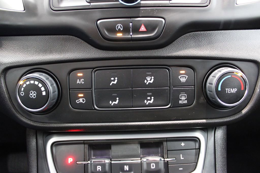 Used 2024 GMC Terrain SLE image 7