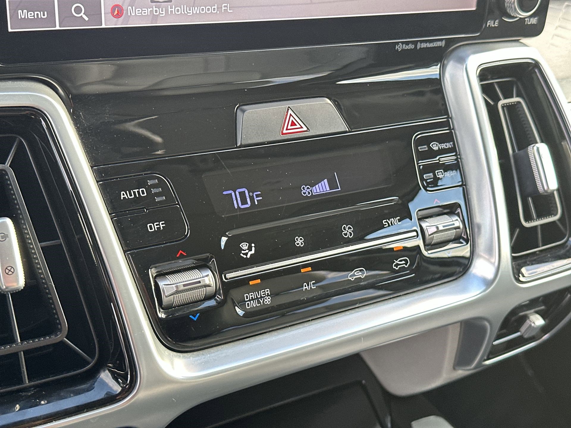 Certified 2022 Kia Sorento SX image 16