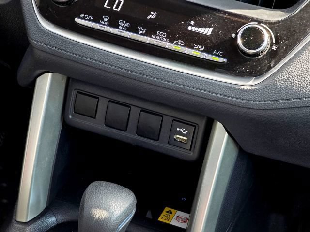 Used 2022 Toyota Corolla Cross LE AWD/4WD image 22