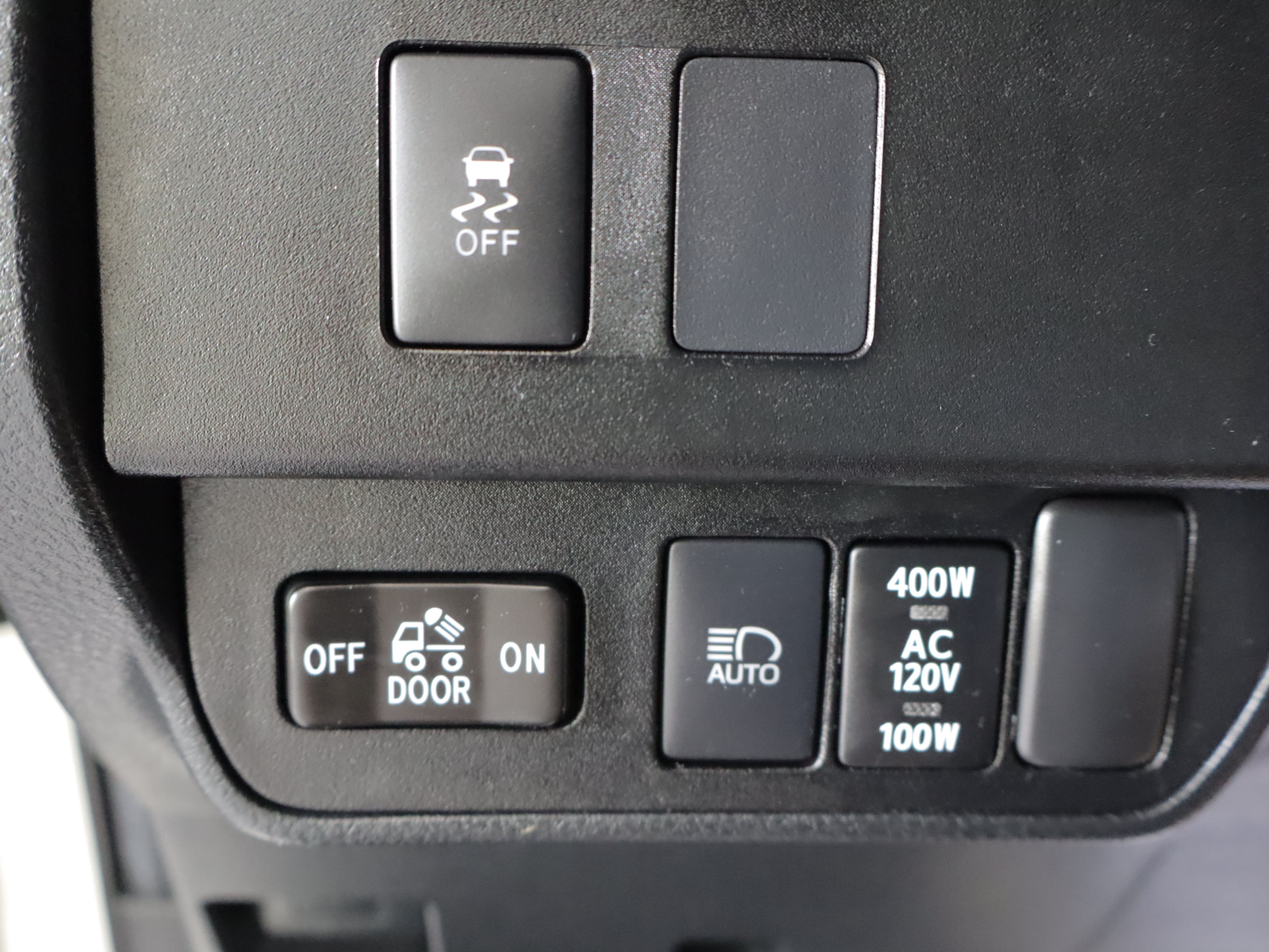 Used 2021 Toyota Tacoma TRD Sport w/ TRD Premium Sport Package AWD/4WD image 20