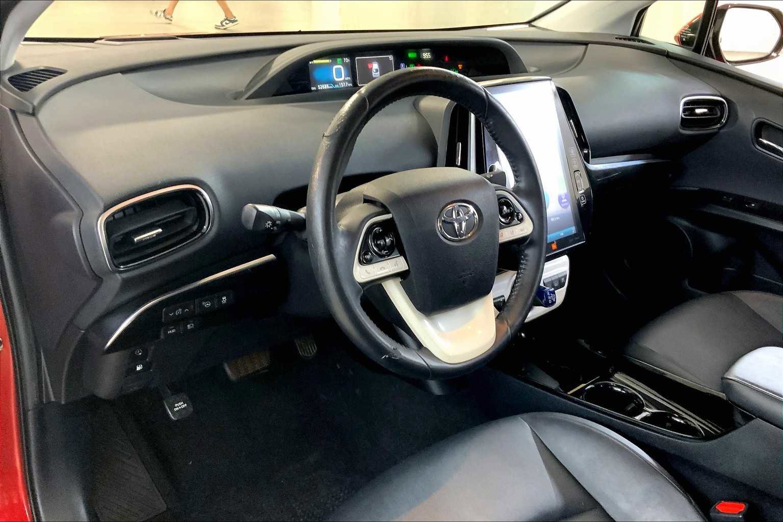 Used 2017 Toyota Prius Prime Advanced image 17