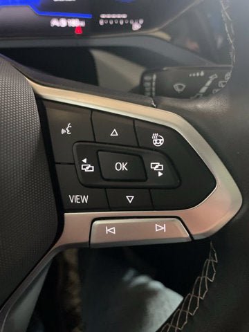Certified 2023 Volkswagen Taos SE w/ Panoramic Sunroof Package AWD/4WD image 18