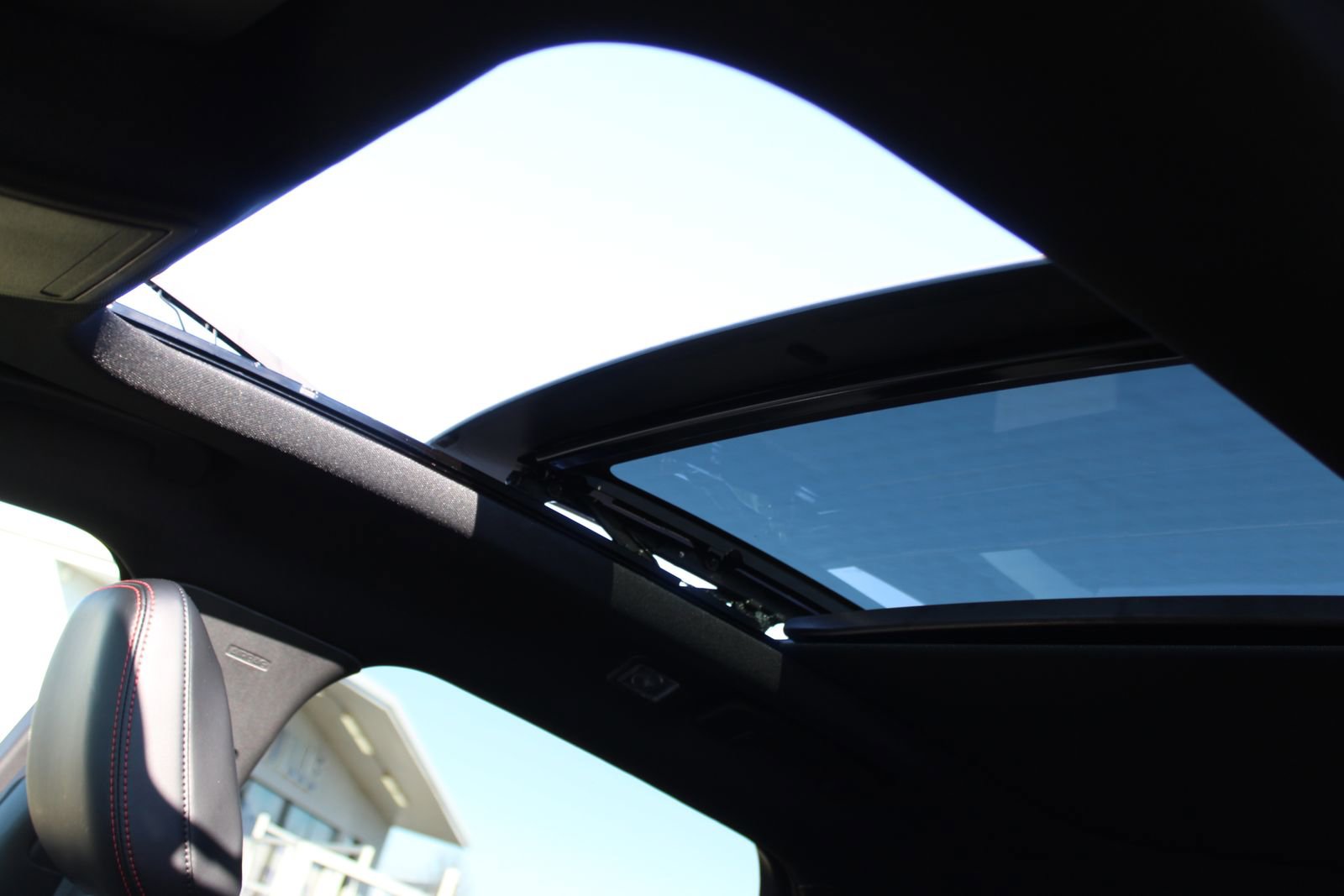 New 2026 Ford Escape ST-Line w/ Tech Pack #1 image 37