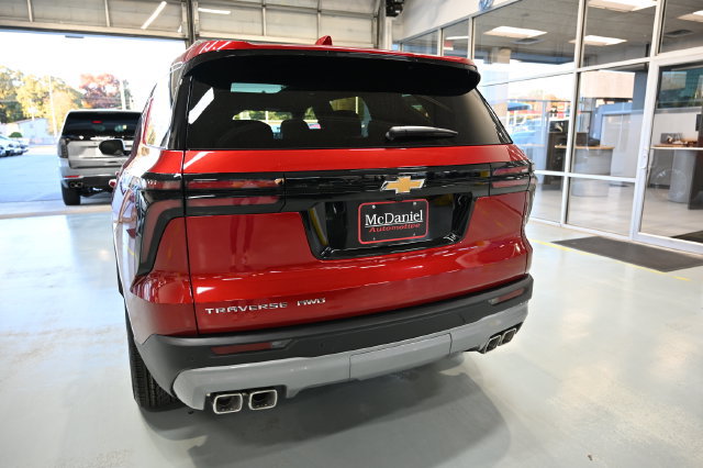 New 2027 Chevrolet Traverse LT w/ LPO, Floor Liner Package AWD/4WD image 6