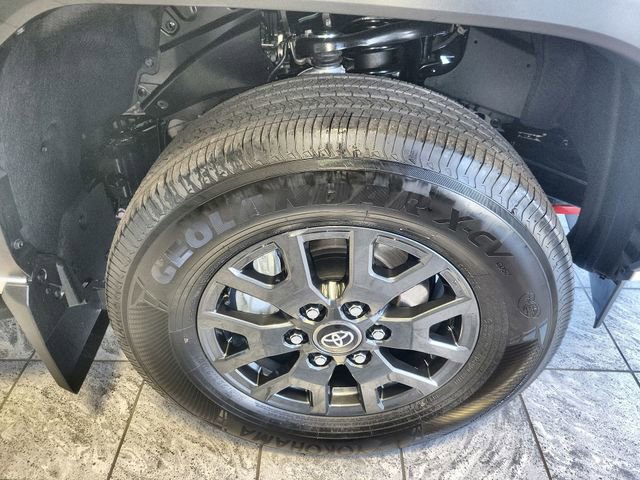 New 2025 Toyota 4Runner SR5 image 10