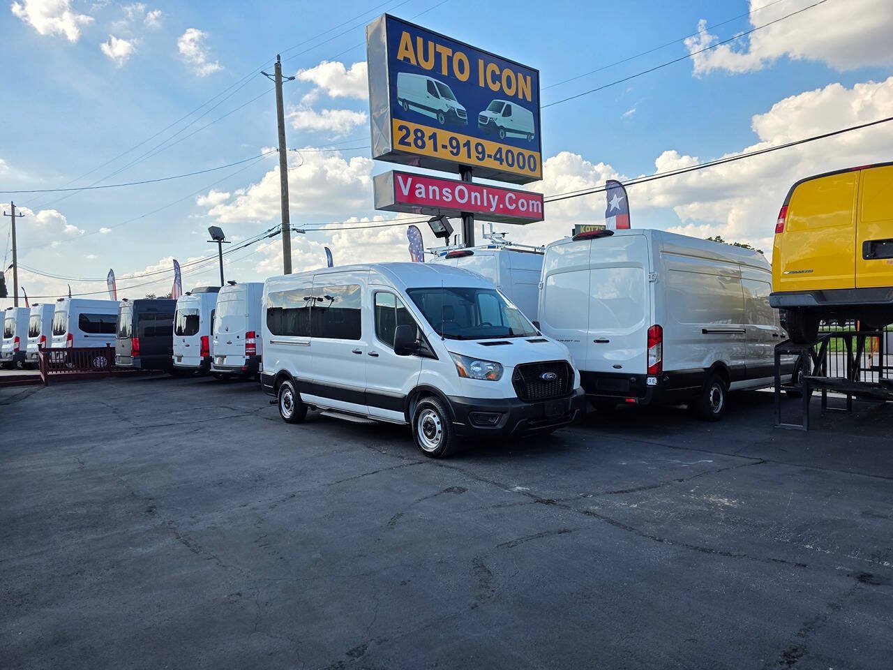 Used 2023 Ford Transit 350 XL RWD image 29
