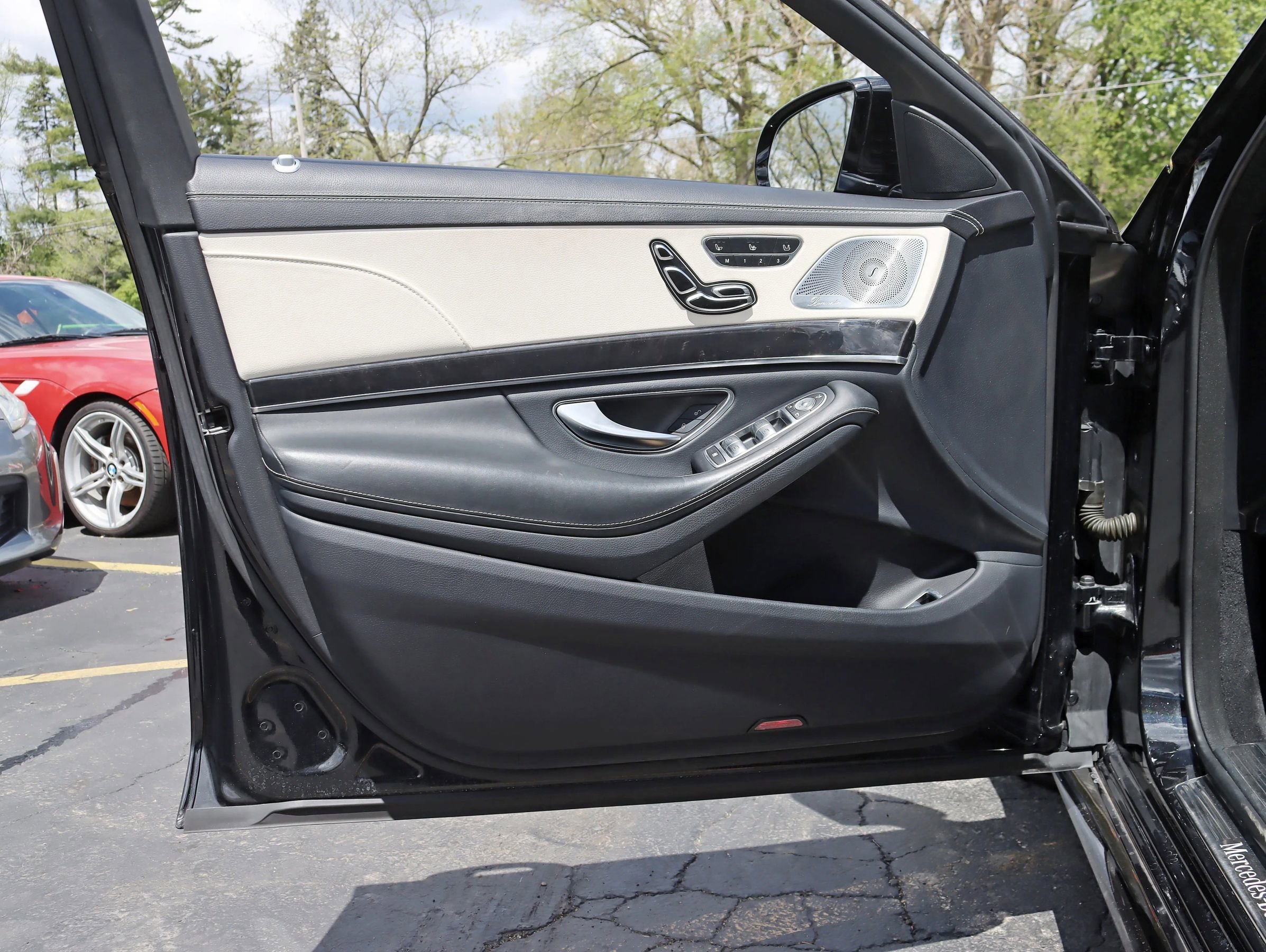 Used 2019 Mercedes-Benz S 560 Sedan image 39